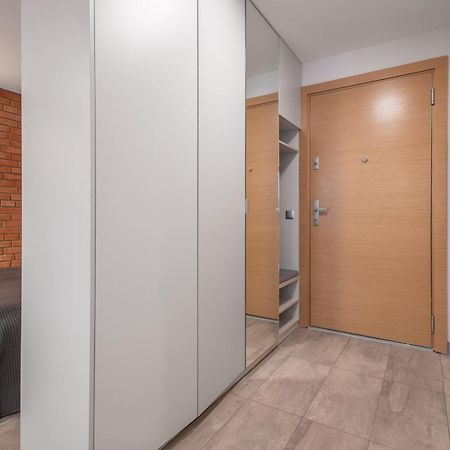 Citystay Waterlane Island Apartment غدانسك المظهر الخارجي الصورة