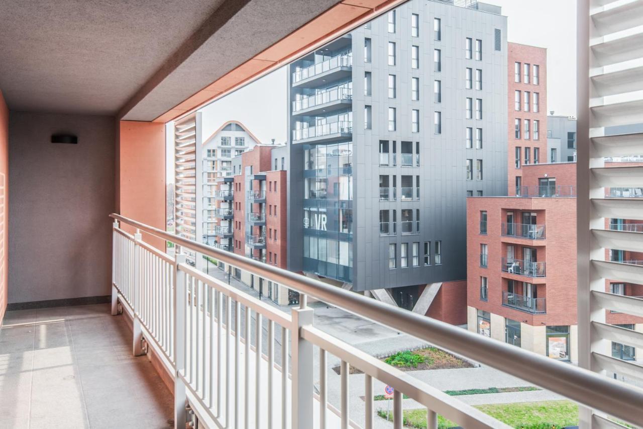 Citystay Waterlane Island Apartment غدانسك المظهر الخارجي الصورة